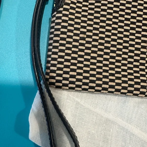 NWT COACH SINGLE CORNER ZIP WRISTLET MILK/BLACK LEGACY JACQUARD 13311 - Picture 6 of 15